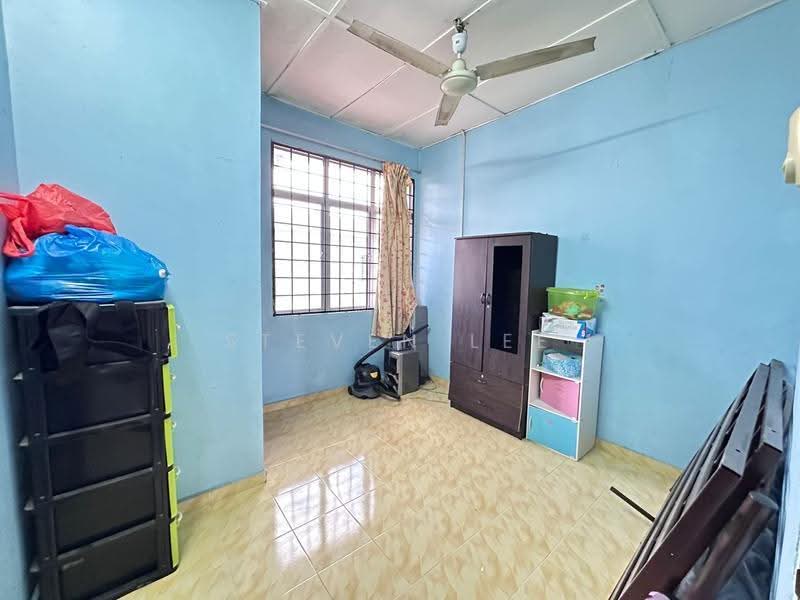 2-storey Terraced House for Sale in Serendah (Rawang) - Steven Lee - Bedroom - PropertyGuru.com.my