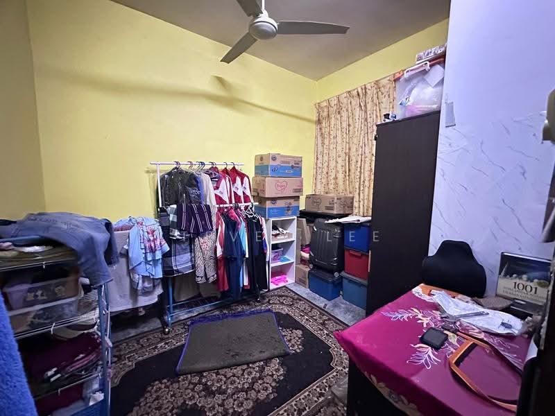 2-storey Terraced House for Sale in Serendah (Rawang) - Steven Lee - Bedroom - PropertyGuru.com.my