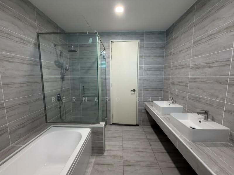 Semi-Detached House for Rent in Bandar Cassia (Batu Kawan) - Bernard Chew - Bathroom - PropertyGuru.com.my
