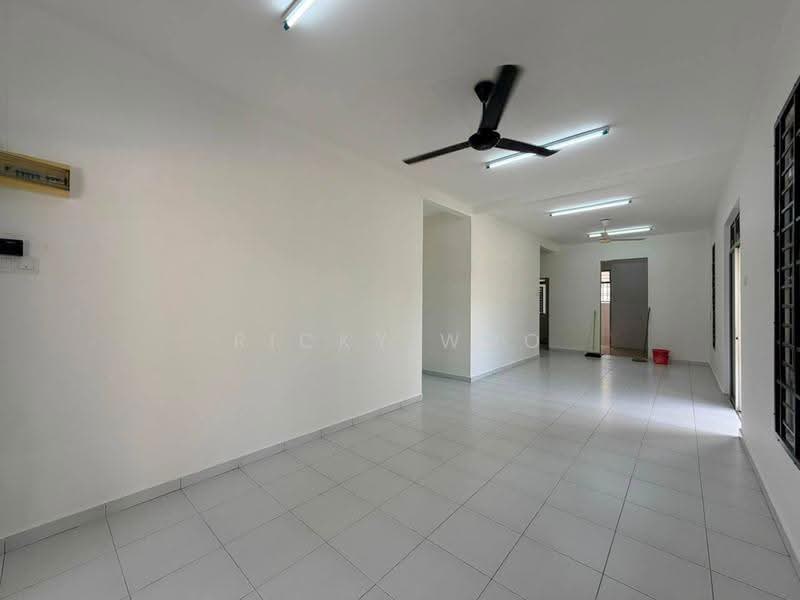 Rumah Teres untuk Dijual di Bandar Pulai Jaya (Kulai) - Ricky Woo - Living Room - PropertyGuru.com.my
