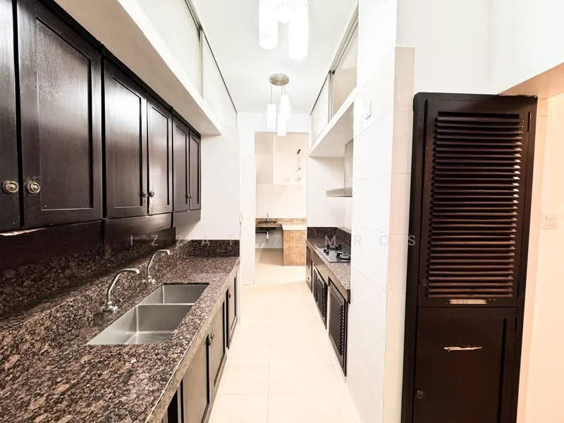 Rumah Berkembar untuk Dijual di Kajang (Selangor) - Izzat Zamros - Kitchen - PropertyGuru.com.my
