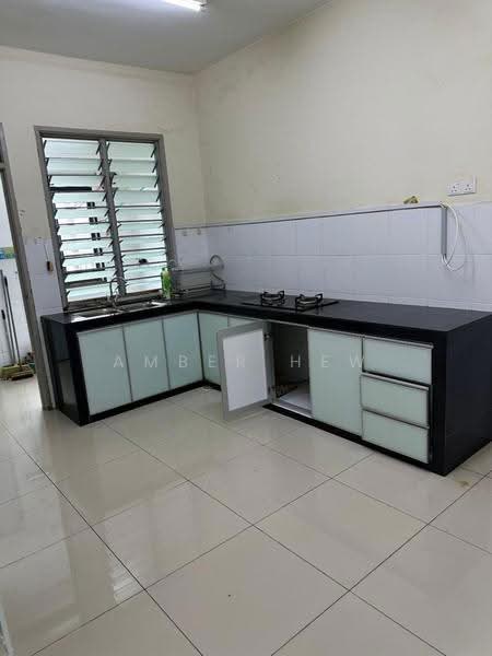 2-storey Terraced House for Sale in Bandar Tiram (Ulu Tiram) - Amber Hew - Kitchen - PropertyGuru.com.my