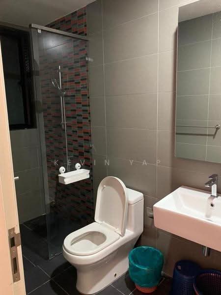 Kediaman Servis untuk Dijual di The Leafz @ Dedaun - Kevin Yap - Bathroom - PropertyGuru.com.my