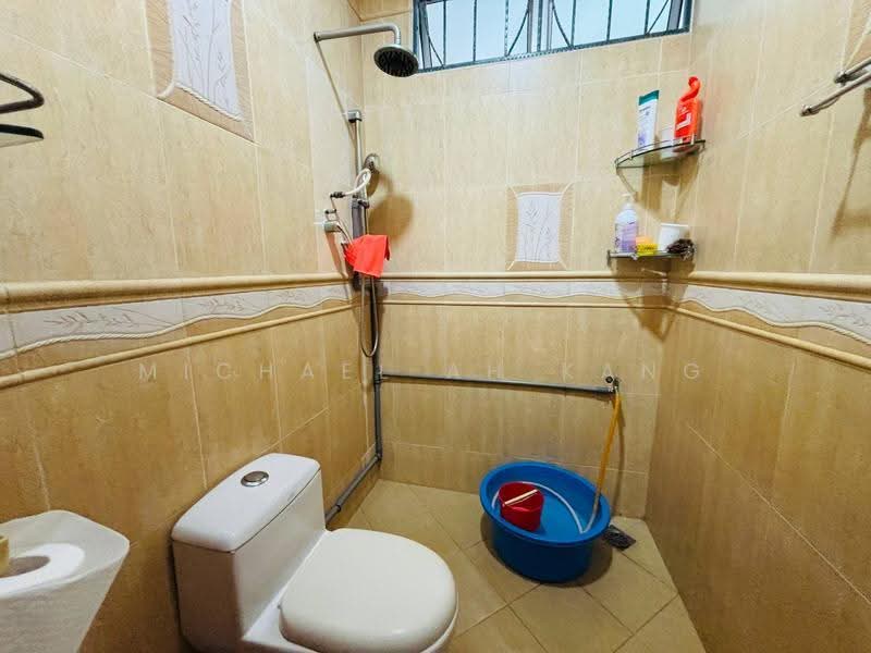 Rumah Teres 2-Tingkat untuk Dijual di Taman Sutera Utama (Skudai) - Michael Ah Kang - Bathroom - PropertyGuru.com.my