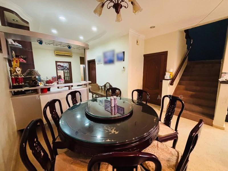 Rumah Teres 2-Tingkat untuk Dijual di Taman Sutera Utama (Skudai) - Michael Ah Kang - Dining Room - PropertyGuru.com.my