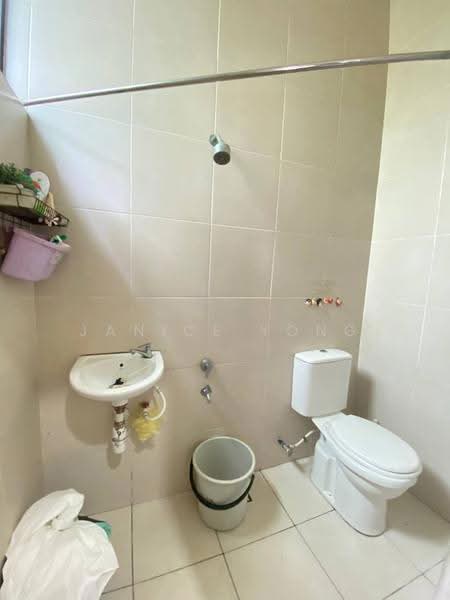 Semi-Detached House for Sale in Nusa Duta (Iskandar Puteri (Nusajaya)) - Janice Yong - Bathroom - PropertyGuru.com.my