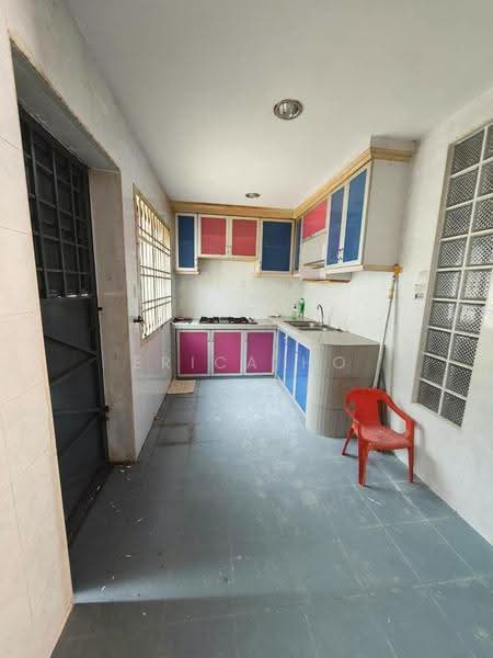 1.5-storey Terraced House for Sale in Taman Perling (Perling) - Erica Ho - Kitchen - PropertyGuru.com.my