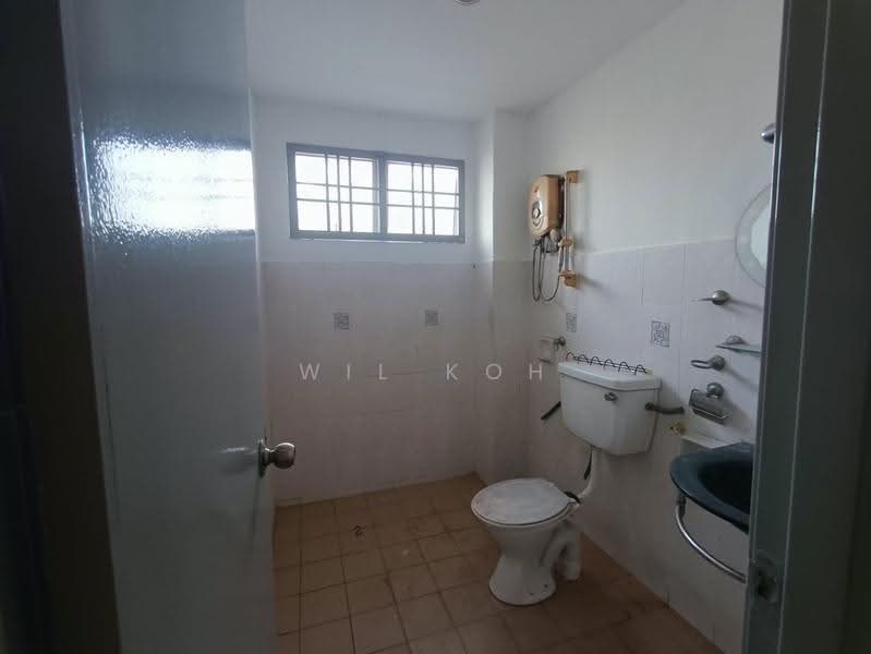 Terraced House for Sale in Semenyih (Selangor) - Wil Koh - Bathroom - PropertyGuru.com.my