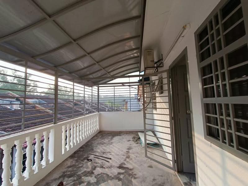 Terraced House for Sale in Semenyih (Selangor) - Wil Koh - Balcony - PropertyGuru.com.my