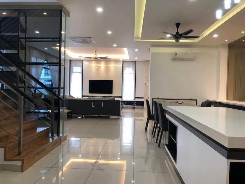 Semi-Detached House for Rent in Taman Desa Tebrau (Tebrau) - Li Wei - Living Room - PropertyGuru.com.my