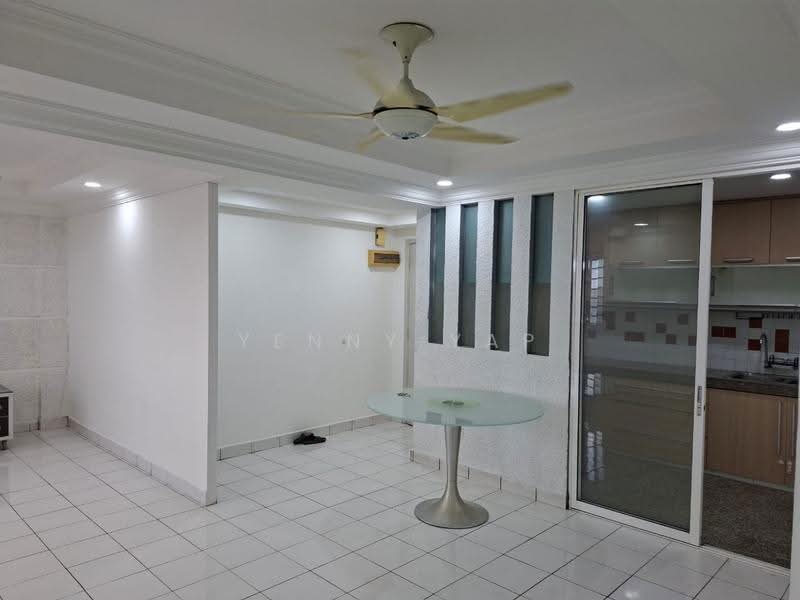 Pangsapuri untuk Dijual di Aman Dua - Yenny Yap - Living Room - PropertyGuru.com.my