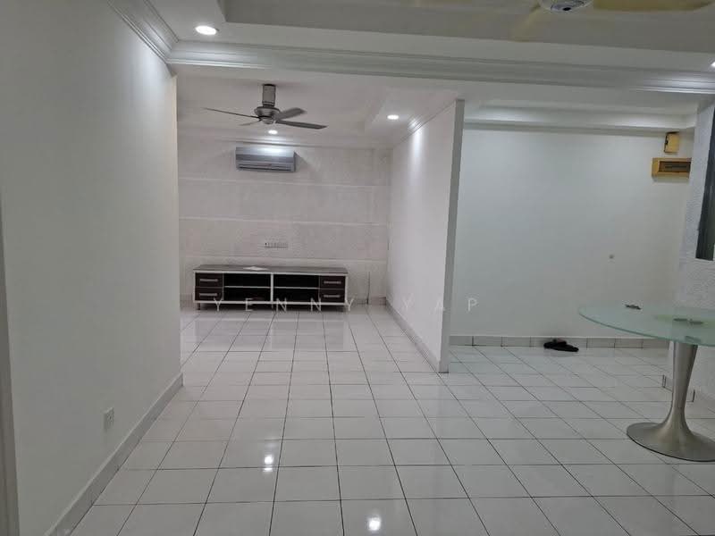 Pangsapuri untuk Dijual di Aman Dua - Yenny Yap - Living Room - PropertyGuru.com.my