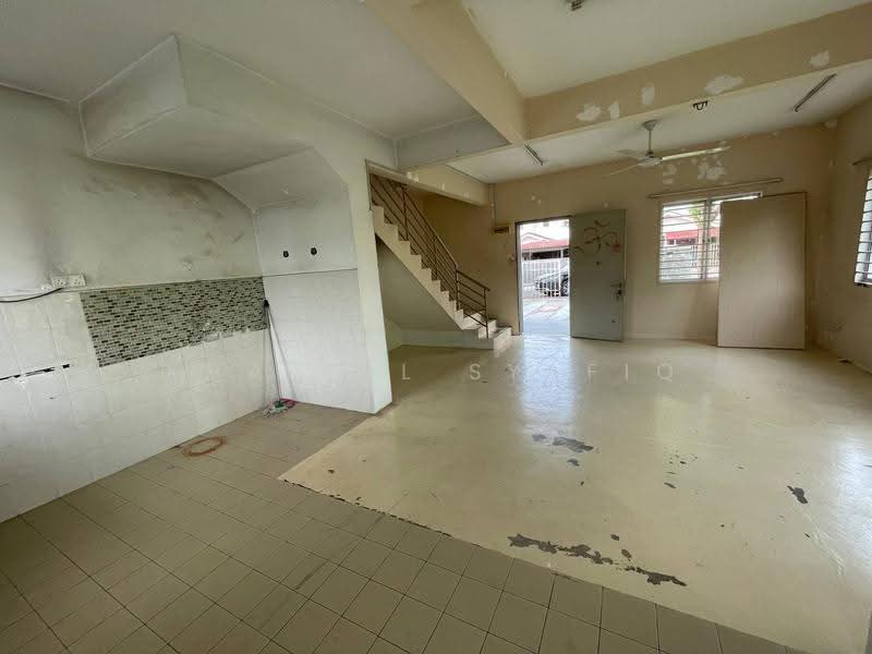 Rumah Teres 2-Tingkat untuk Dijual di Bandar Seri Coalfields (Sungai Buloh) - Khairul Syafiq - Interior - PropertyGuru.com.my