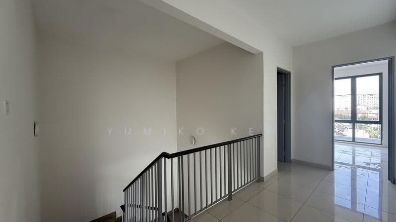 Rumah Berkembar untuk Dijual di Bandar Mahkota Cheras (Cheras) - Yumiko Kew - Corridor - PropertyGuru.com.my