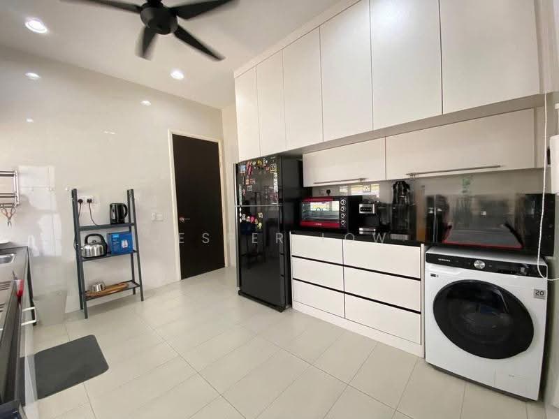 Cluster House for Sale in Taman Ekoflora (Johor Bahru) - Jesper Low - Kitchen - PropertyGuru.com.my