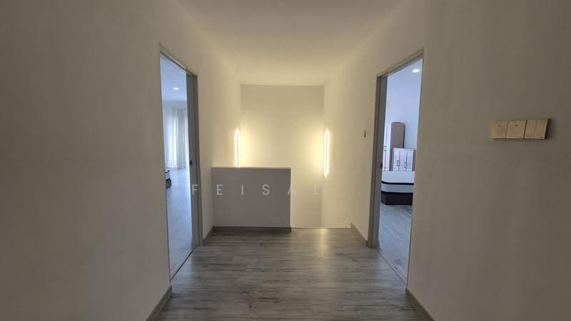 Rumah Berkembar untuk Dijual di Taman Desa (Kuala Lumpur) - Feisal . - Corridor - PropertyGuru.com.my
