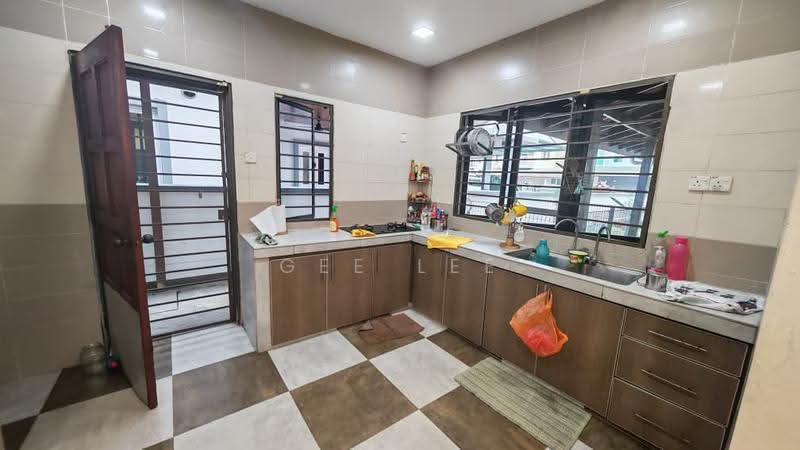 Rumah Berkembar untuk Dijual di Kipark Sri Utara (Batu) - GEE Lee - Kitchen - PropertyGuru.com.my