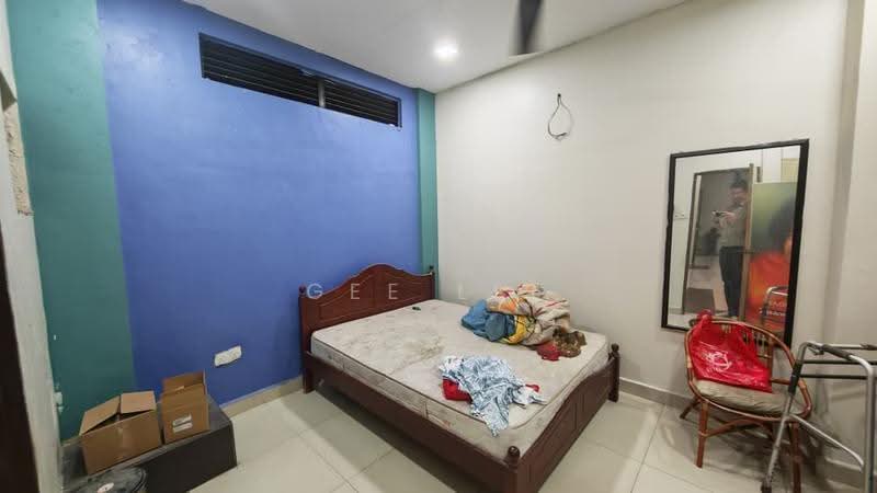 Rumah Berkembar untuk Dijual di Kipark Sri Utara (Batu) - GEE Lee - Bedroom - PropertyGuru.com.my