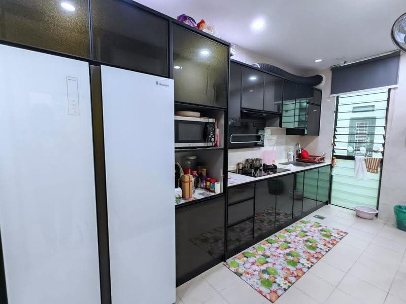2-storey Terraced House for Sale in Bandar Seri Alam (Masai) - Karl Lim - Kitchen - PropertyGuru.com.my