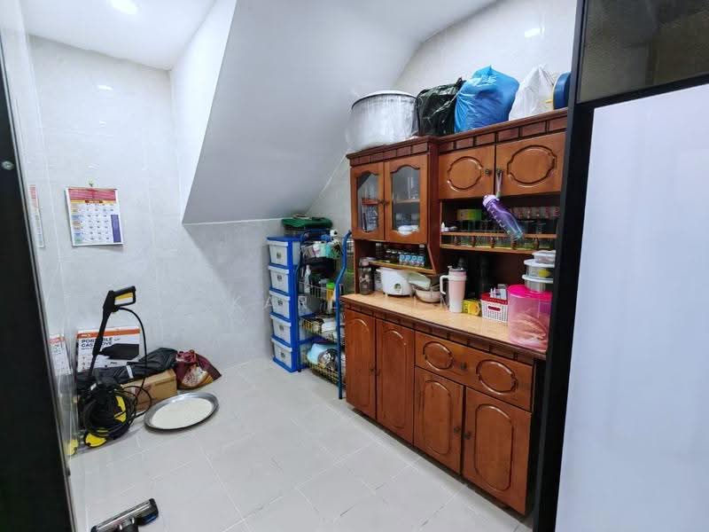 2-storey Terraced House for Sale in Bandar Seri Alam (Masai) - Karl Lim - Kitchen - PropertyGuru.com.my