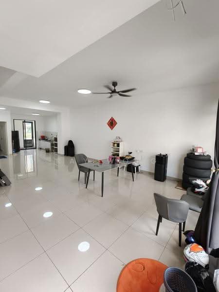 2-storey Terraced House for Rent in Taman Damansara Aliff (Tampoi) - Ray Wong - Living Room - PropertyGuru.com.my