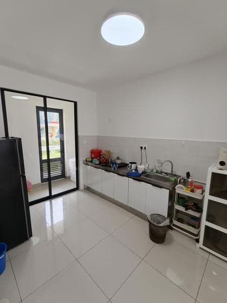 2-storey Terraced House for Rent in Taman Damansara Aliff (Tampoi) - Ray Wong - Kitchen - PropertyGuru.com.my