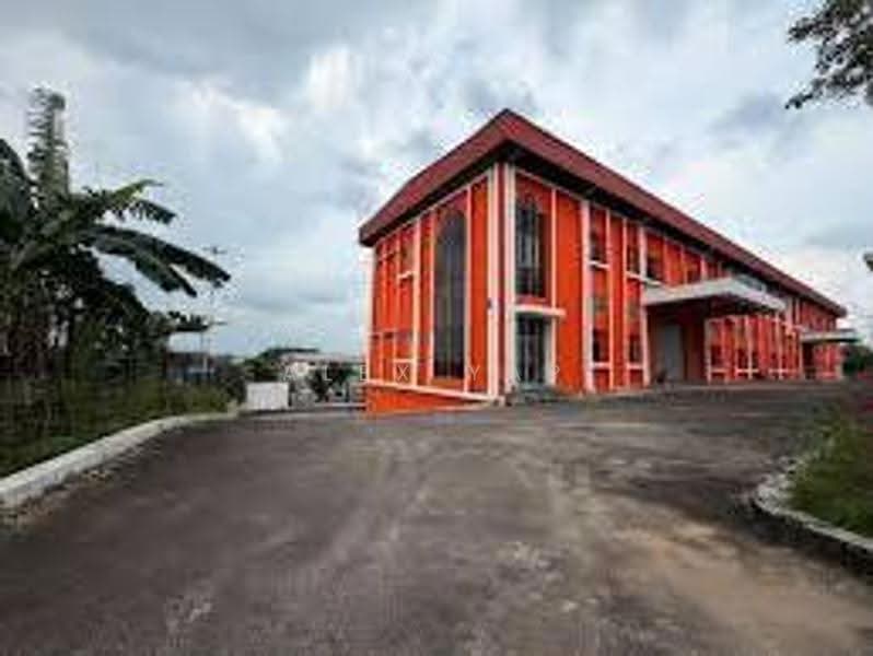Commercial Semi-D for Sale in Seri Kembangan (Selangor) - Alex Yap - Exterior - PropertyGuru.com.my
