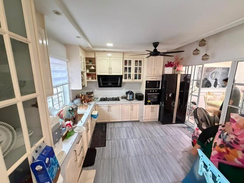2-storey Terraced House for Sale in Bandar Tasik Puteri (Rawang) - Bernard Ong - Kitchen - PropertyGuru.com.my