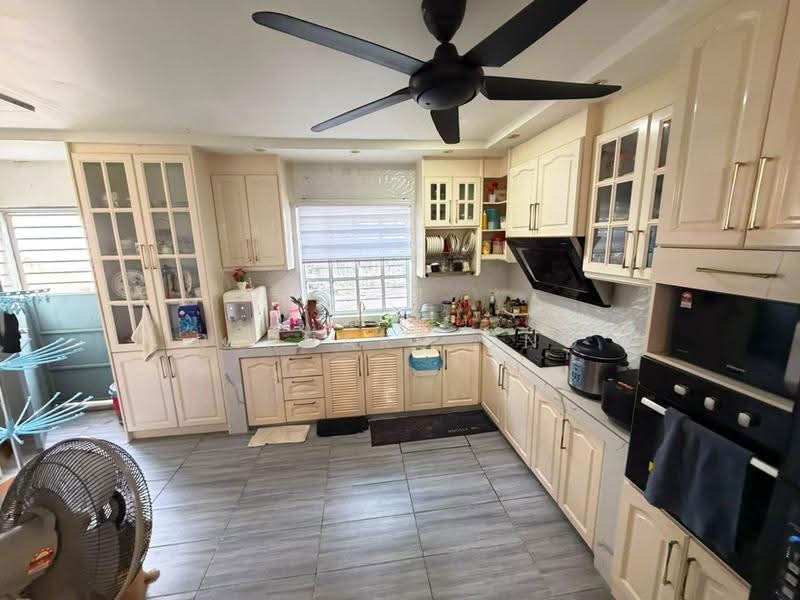 2-storey Terraced House for Sale in Bandar Tasik Puteri (Rawang) - Bernard Ong - Kitchen - PropertyGuru.com.my