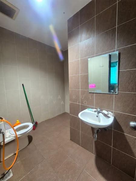 Terraced House for Sale in Shah Alam (Selangor) - Khairul Syafiq - Bathroom - PropertyGuru.com.my