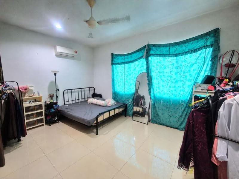 Terraced House for Sale in Shah Alam (Selangor) - Khairul Syafiq - Bedroom - PropertyGuru.com.my