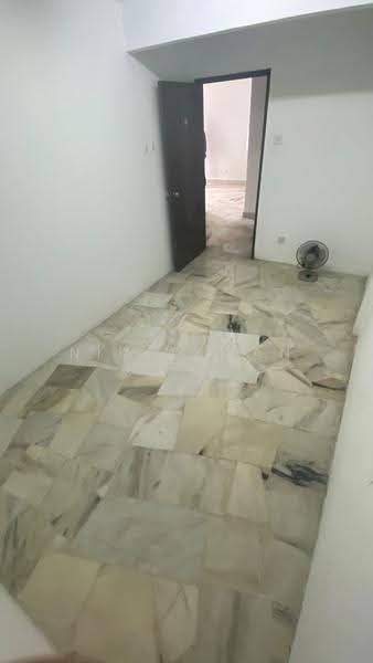 Apartment for Sale at Flat PKNS Section 7 - NIK AZWAN - Interior - PropertyGuru.com.my