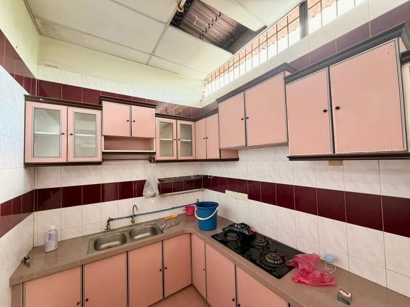 2-storey Terraced House for Sale in Sungai Nibong (Bayan Lepas) - Ronald Kee - Kitchen - PropertyGuru.com.my