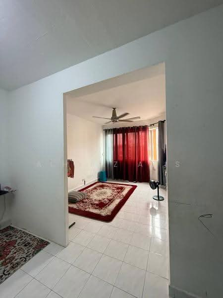 Apartment for Sale at Sri Putra Apartment - ALHAFIZ AZIS - Living Room - PropertyGuru.com.my