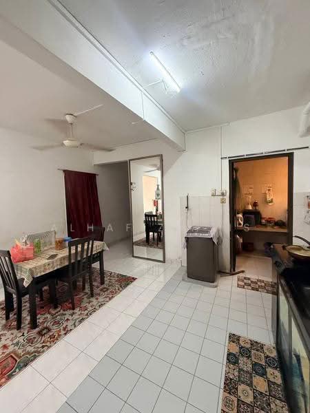 Apartment for Sale at Sri Putra Apartment - ALHAFIZ AZIS - Dining Room - PropertyGuru.com.my