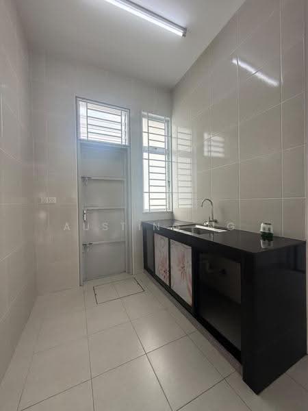 1-storey Terraced House for Rent in Bandar Putra Kulai (Kulai) - Austing Ng - Kitchen - PropertyGuru.com.my