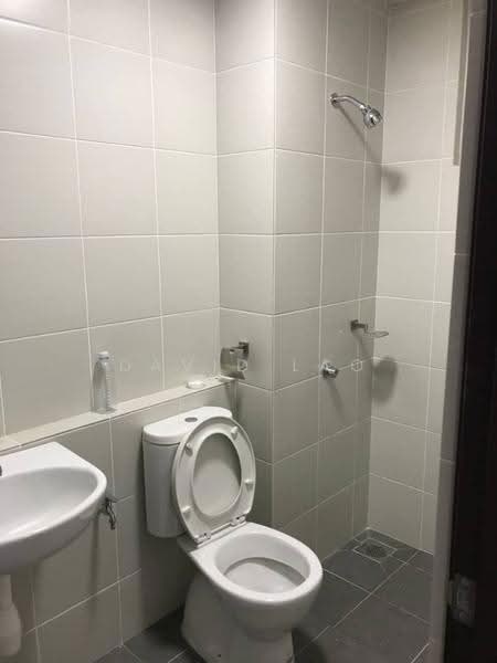 Pangsapuri untuk Disewa di Residensi Jalan Jubilee - David Lao - Bathroom - PropertyGuru.com.my