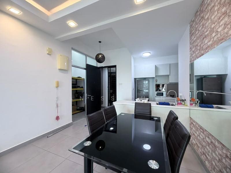 Kediaman Servis untuk Disewa di D'sands Residence - Vaness Chin - Dining Room - PropertyGuru.com.my