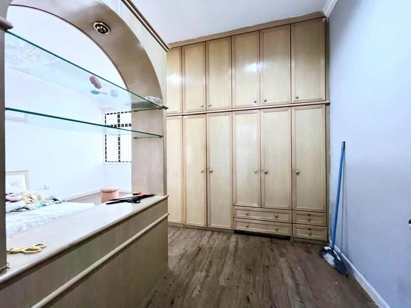 2-storey Terraced House for Sale in Taman Desa Cemerlang (Ulu Tiram) - Karl Lim - Bedroom - PropertyGuru.com.my