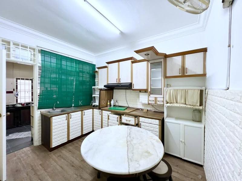 2-storey Terraced House for Sale in Taman Desa Cemerlang (Ulu Tiram) - Karl Lim - Kitchen - PropertyGuru.com.my