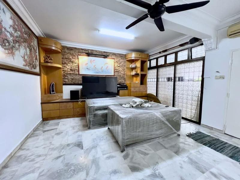 2-storey Terraced House for Sale in Taman Desa Cemerlang (Ulu Tiram) - Karl Lim - Living Room - PropertyGuru.com.my