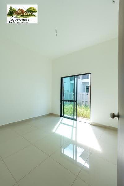 Room 4- Downstairs