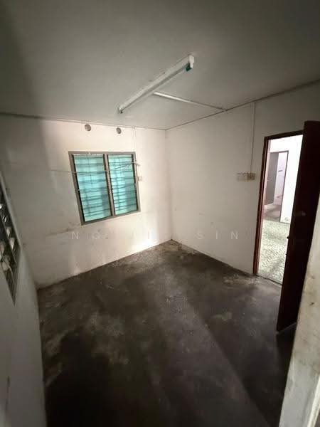 Retail Space for Rent in Jelutong (Penang) - Ng Jit Sin - Interior - PropertyGuru.com.my