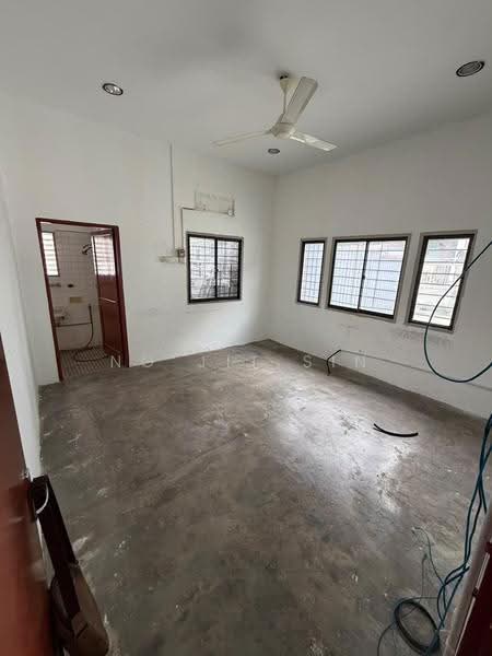 Retail Space for Rent in Jelutong (Penang) - Ng Jit Sin - Interior - PropertyGuru.com.my