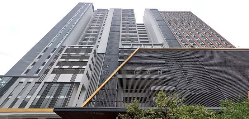 Service Residence for Sale at The Glenz @ Glenmarie - Andy Gan - Exterior - PropertyGuru.com.my