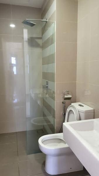 Service Residence for Sale at South View - Austin Phang - Bathroom - PropertyGuru.com.my