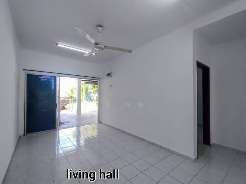 1-storey Terraced House for Sale in Melaka City (Melaka) - Ys Ng - Living Room - PropertyGuru.com.my
