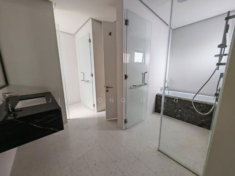 Service Residence for Rent at Mayfair Residences @ Pavilion Embassy - Jin Yong Heng - Bathroom - PropertyGuru.com.my