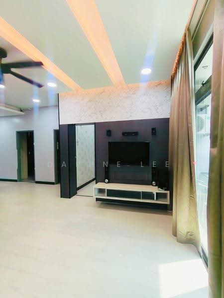 Kediaman Servis untuk Dijual di Palazio - Daphne Lee - Living Room - PropertyGuru.com.my