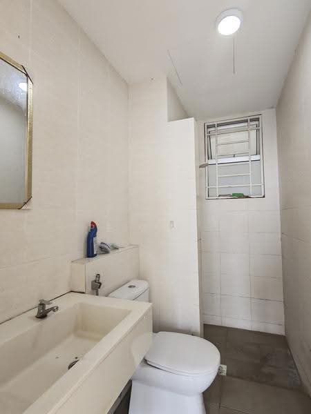 Kediaman Servis untuk Disewa di Platinum Lake PV 21 - PeiGee . - Bathroom - PropertyGuru.com.my